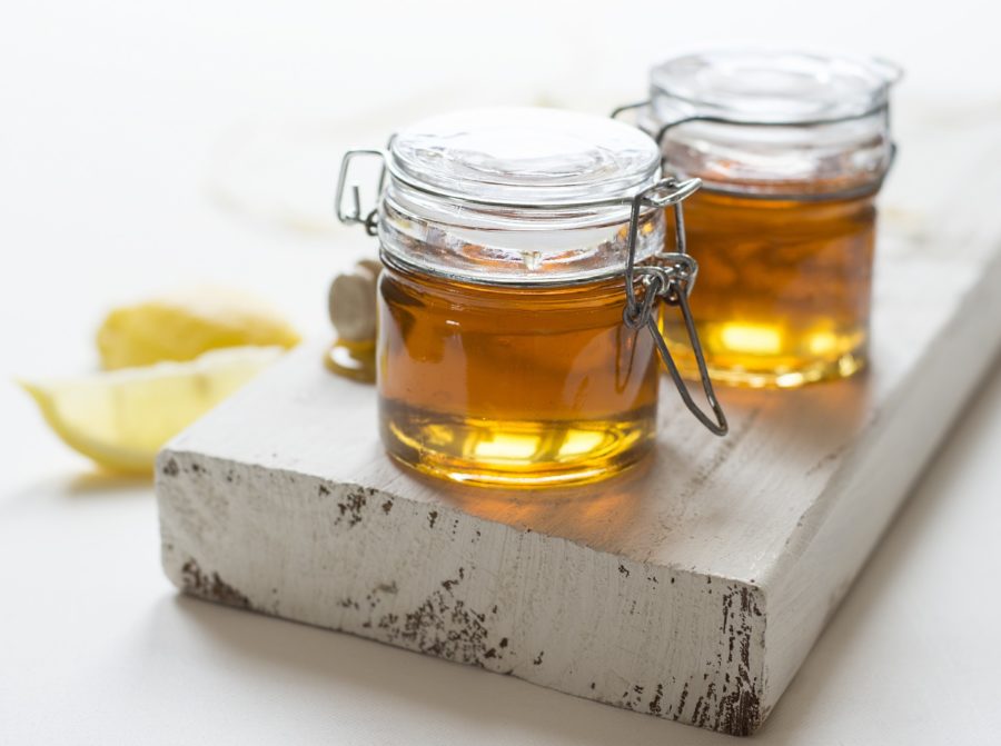 Halsweh-Honig mit Salbei und Zitrone